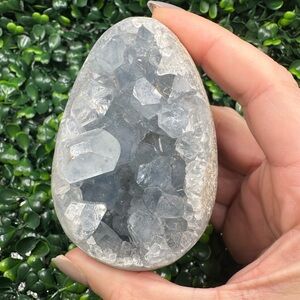 Sparkly Celestite/Celestine Egg